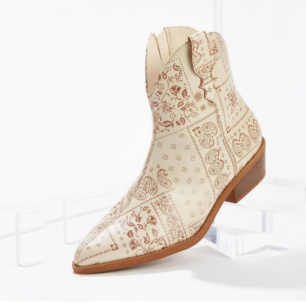 Cato Comfort Cream/Beige Pointed Toe Floral Print Cowgirl Boots 8.5 (PSB-1)